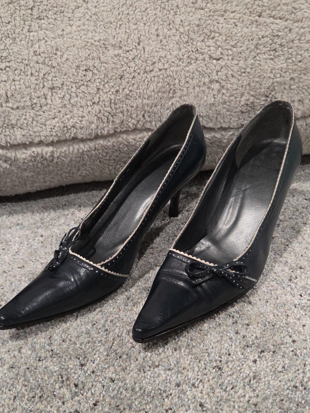 Stuart Weitzman Black Pointed Toe Pumps with Contrast Trim and Bow